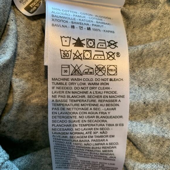 Levi’s logo perfect tee size small nwt - Picture 3 of 6